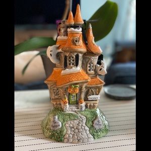 Blue Sky Halloween hotel